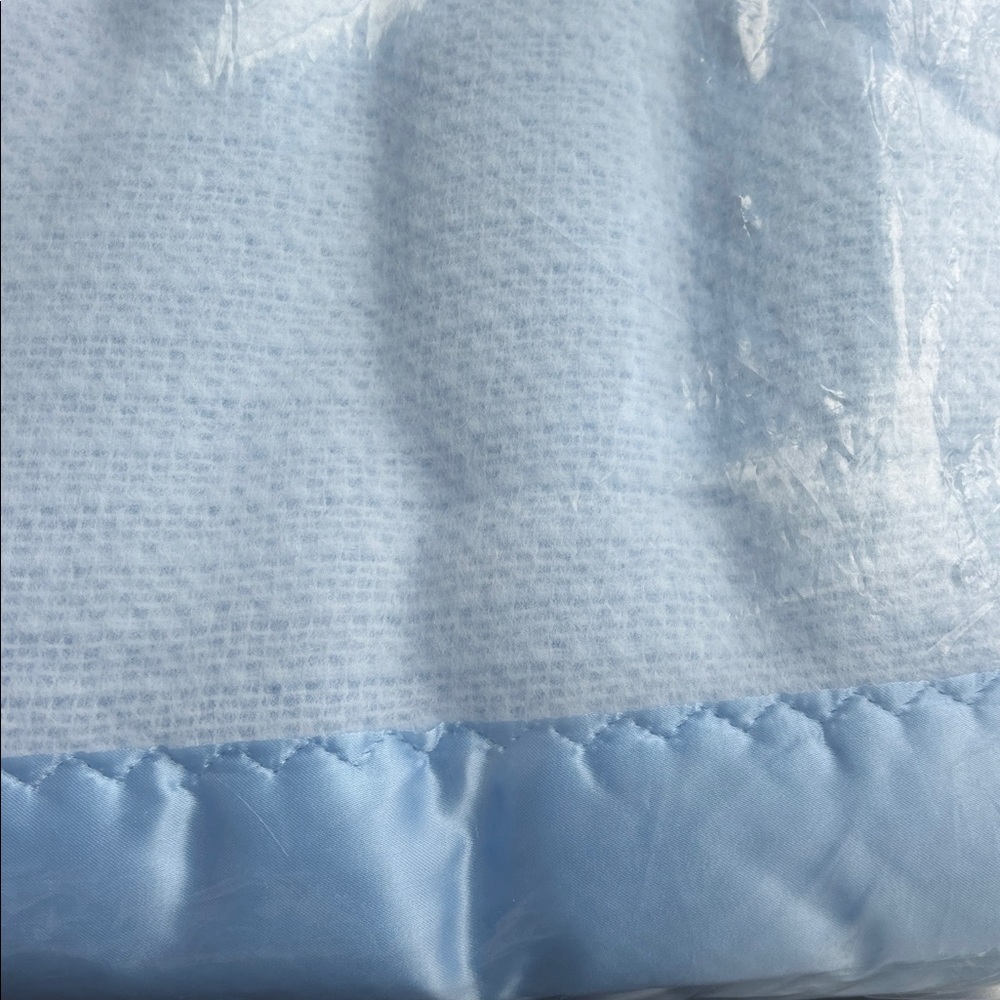 Vintage ~ Jubilee Thermal Blanket ~ Light Blue ~ Made in USA ~ Twin/Full ~ New - Picture 8 of 8